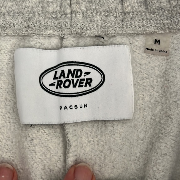 Sold Out
Land Rover Gray Core Fleece Sweat Shorts - Picture 4 of 7
